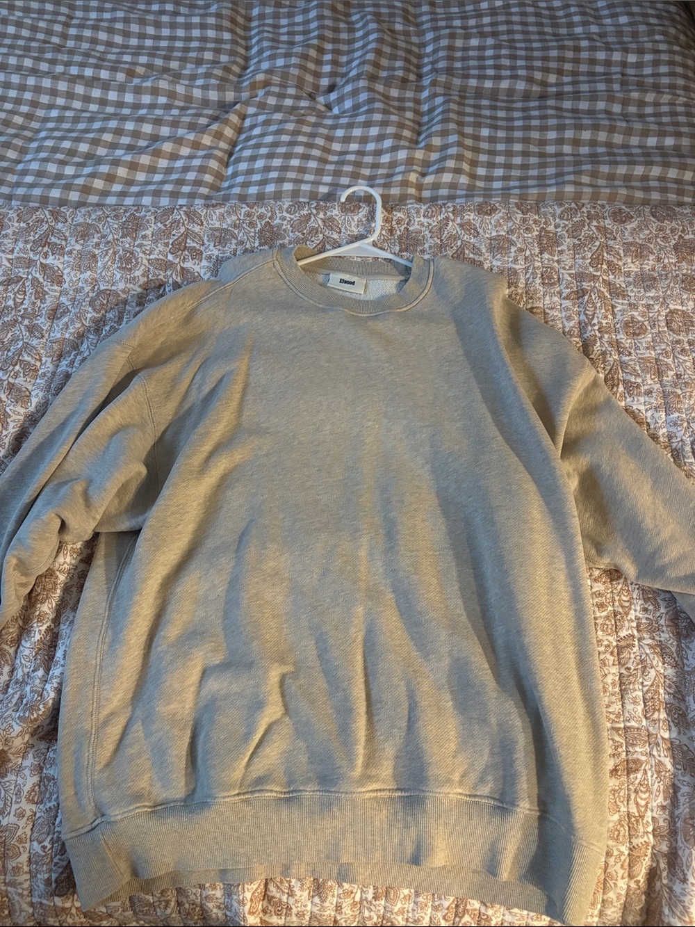 Men's Crewneck Sweater in Light Gray - Casual Everyday Staple